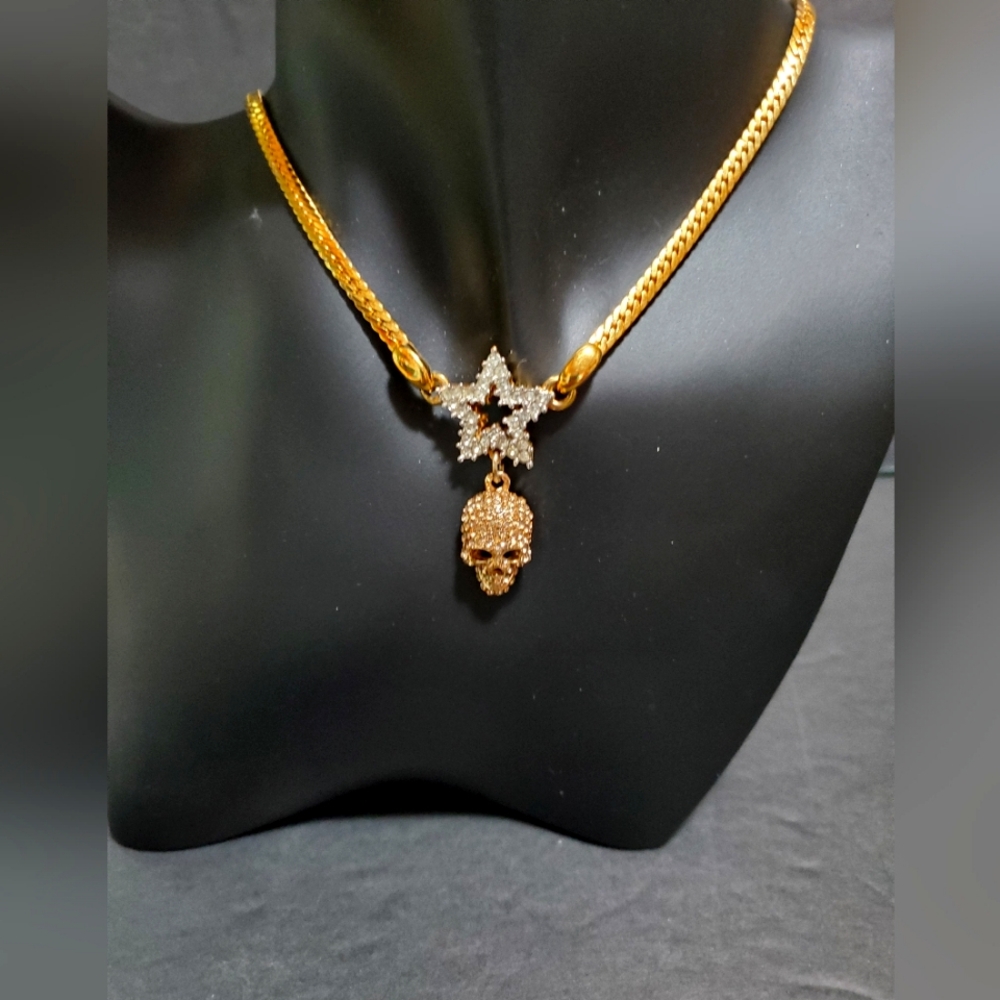 Nina Ricci necklace